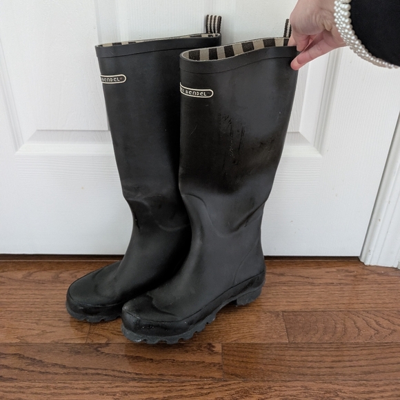 henri bendel Shoes - Henri Bendel Rubber Boots